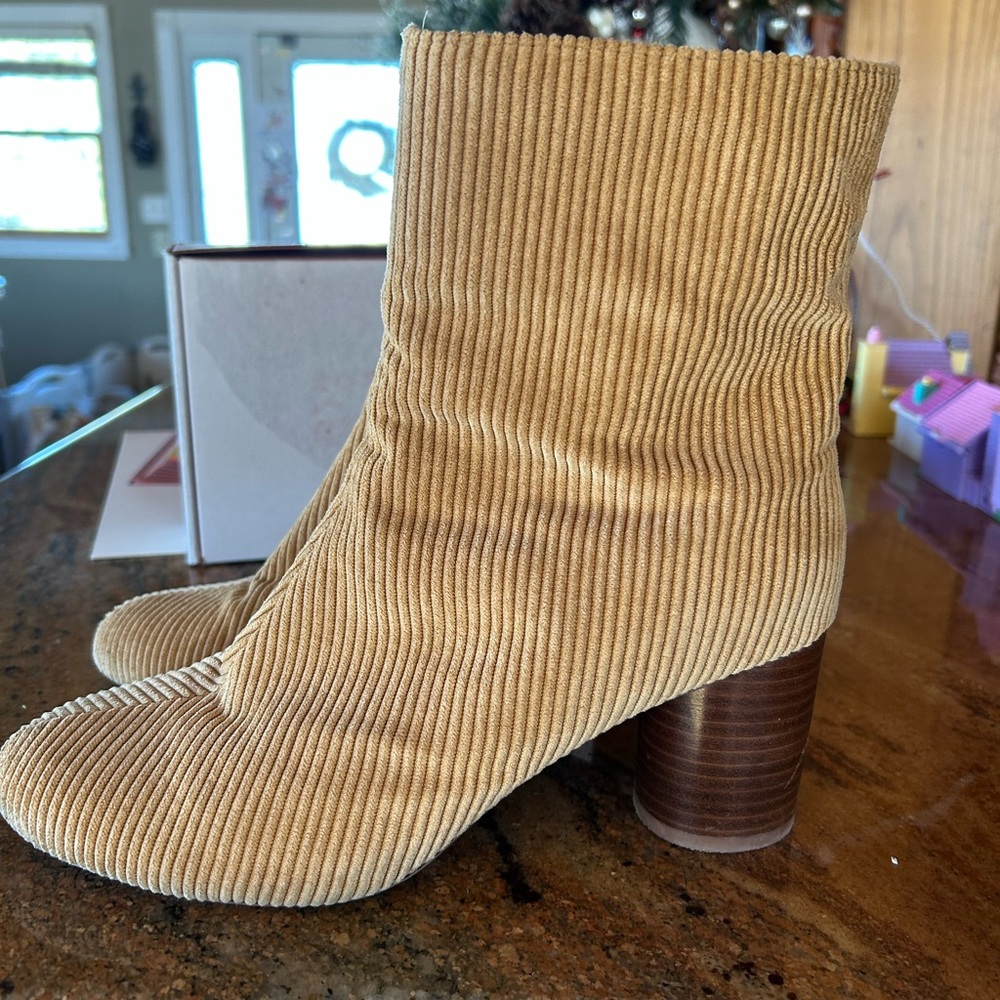 Madewell Kaila corduroy boots